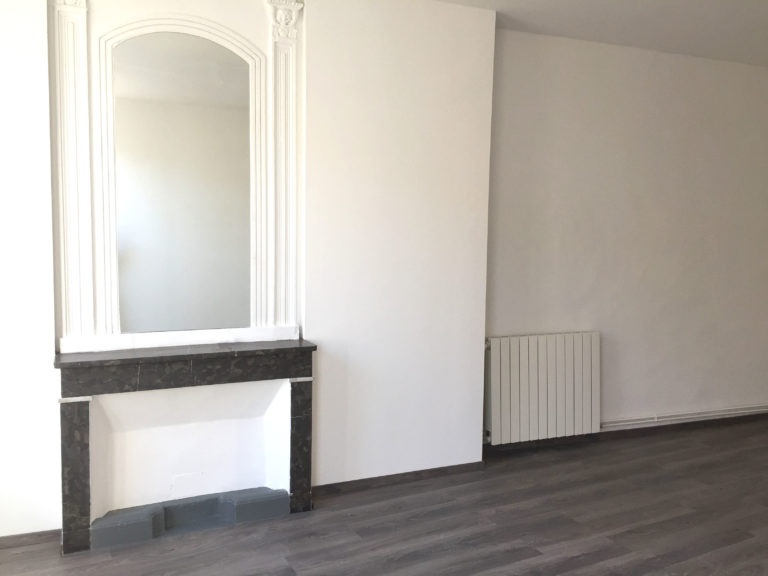 Peinture d'un appartement de style haussmannien